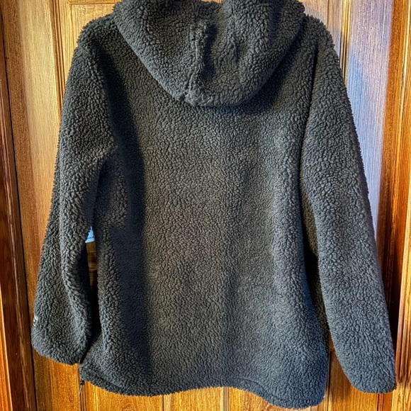 PacSun Men's Black Fleece 1/4 zip Hoodie with pockets - Picture 2 of 5